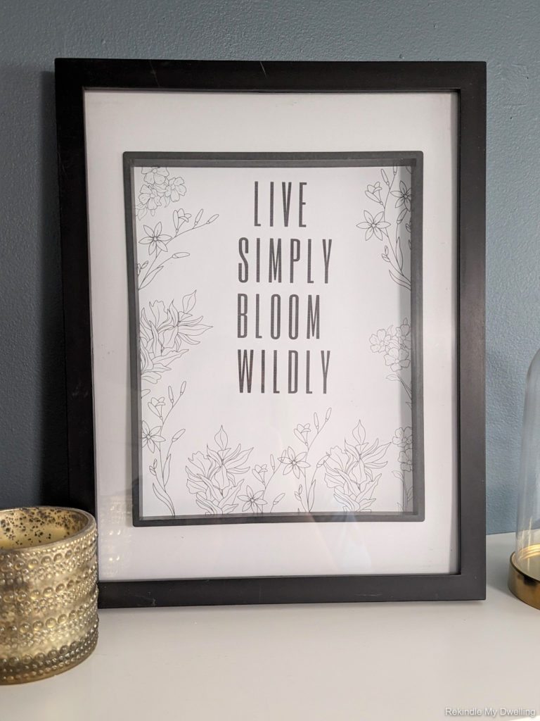 free printable spring art in a frame.