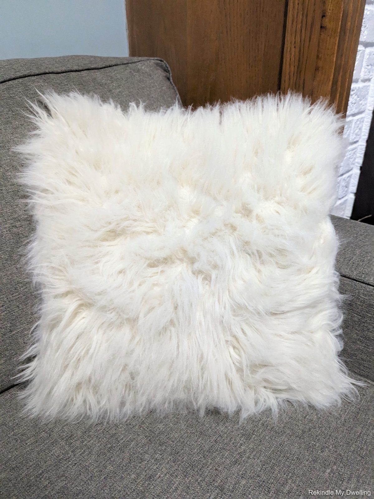 My favourite throw pillows had those annoying fluff bits on them